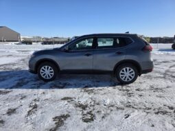 
										2018 Nissan Rogue S SUV full									