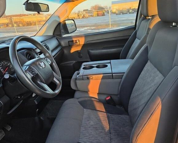 
								2014 Toyota Tundra SR Truck full									